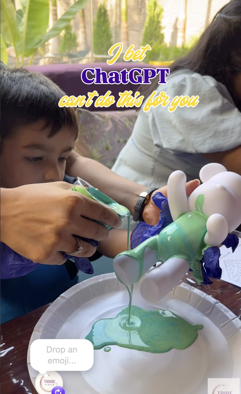 Art pouring workshop participant